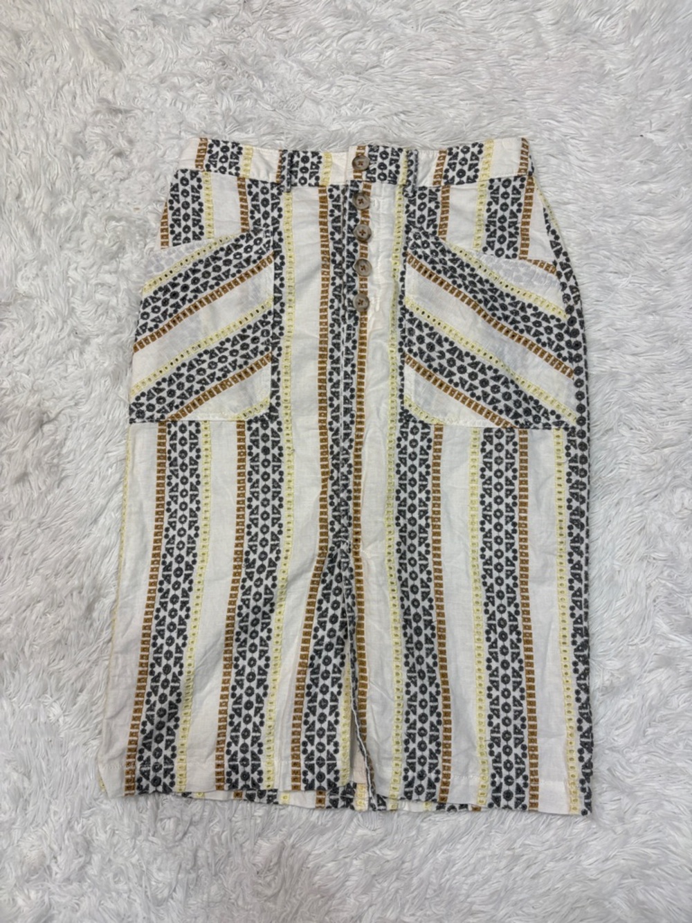Anthropologie Quincy Embroidered Eyelet Pencil Skirt - Picture 2 of 4